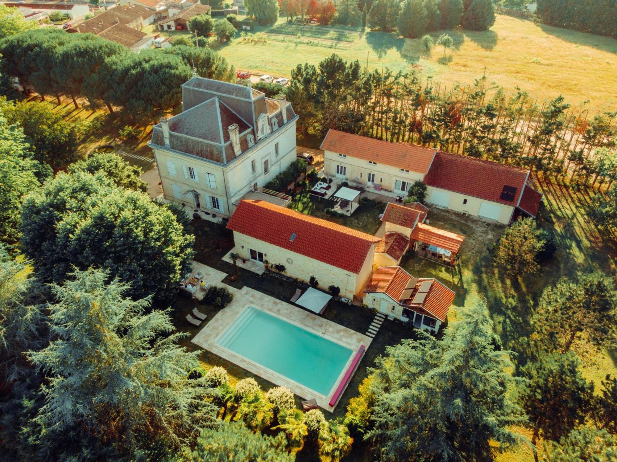 Villa Entiere Du Chateau Lacroix De Civrac 3 Ch, 3 Sdb, Piscine Xxl,Sauna, 4 Etoiles,7 Pers Ngoại thất bức ảnh